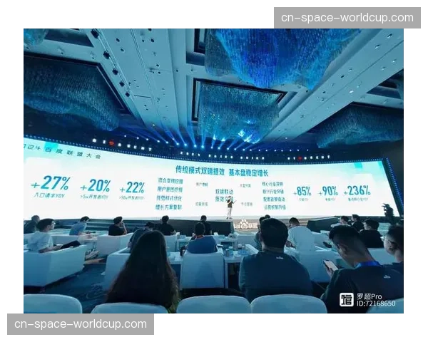 内容分发机制近期加速转向多场景适配，以此拓展商业变现路径。