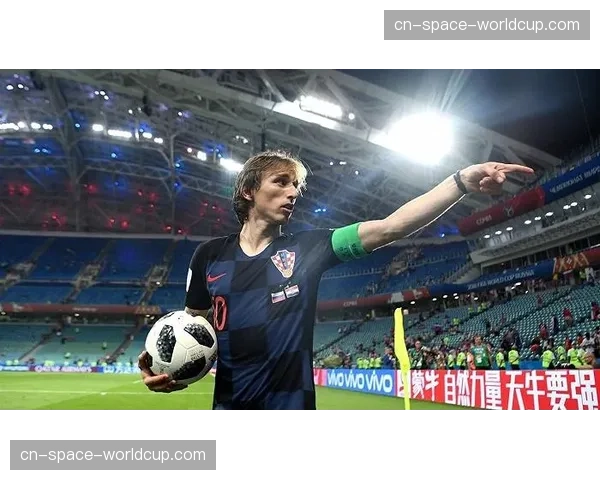 消息：下赛季将测试的新型可穿戴设备，旨在实时捕捉球员在战术中的无球跑动数据